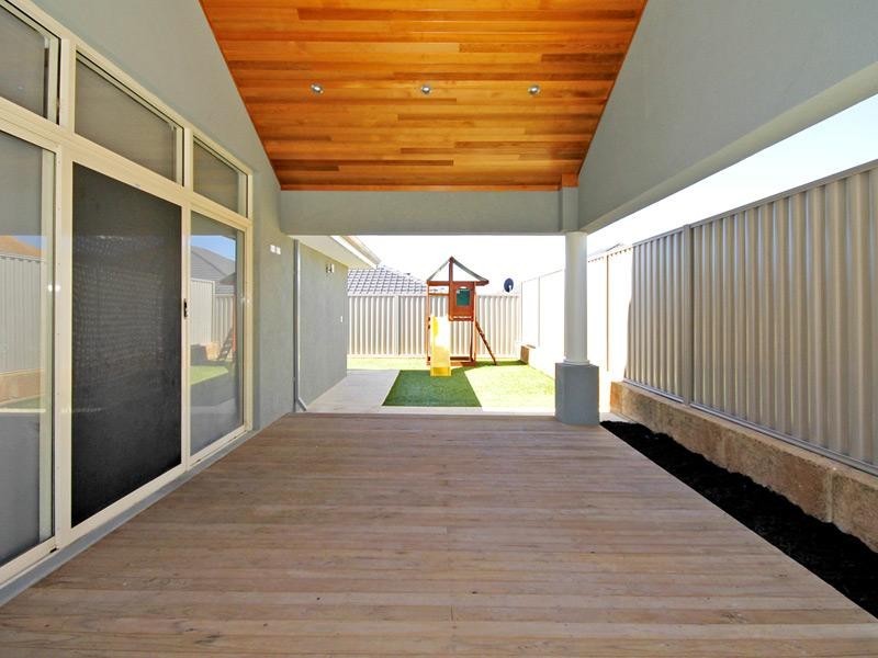 1 Glasson Way, Darch WA 6065