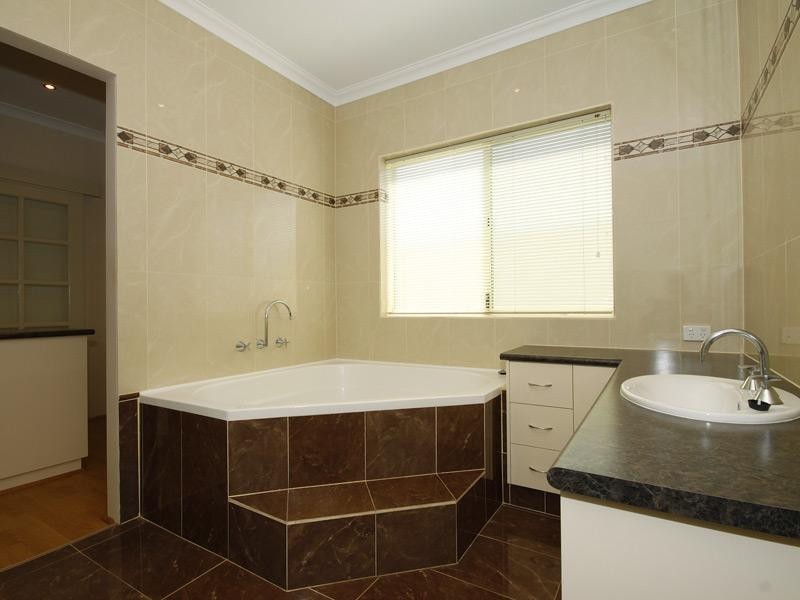 1 Glasson Way, Darch WA 6065