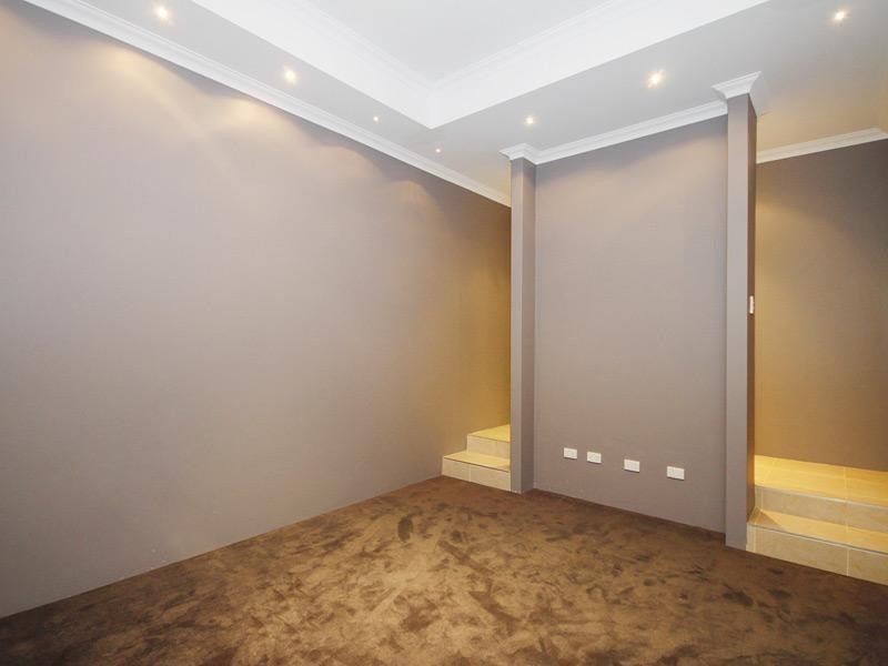 1 Glasson Way, Darch WA 6065