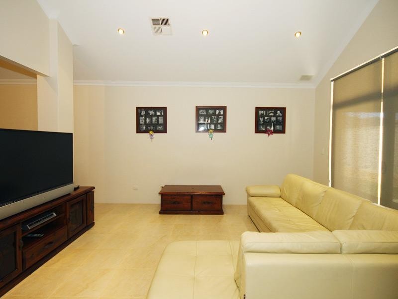 1 Glasson Way, Darch WA 6065