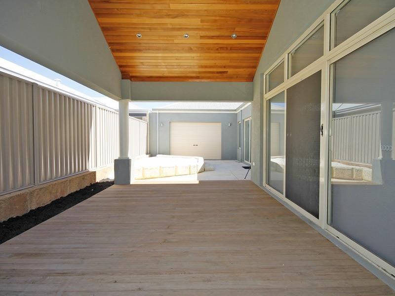 1 Glasson Way, Darch WA 6065