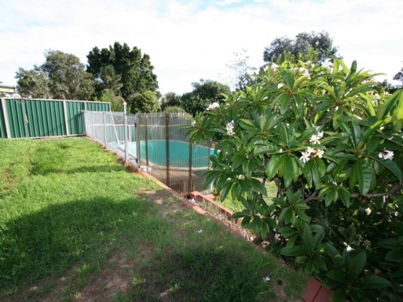 15 Latour Street, Australind WA 6233