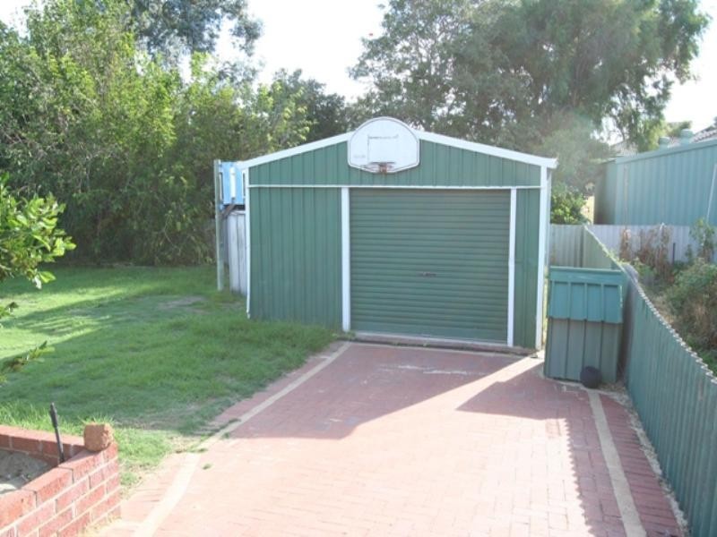 15 Latour Street, Australind WA 6233