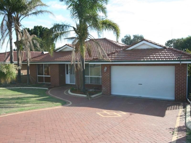 15 Latour Street, Australind WA 6233