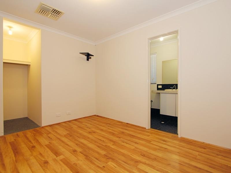 19 Alsace Avenue, Caversham WA 6055