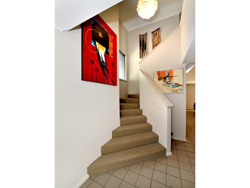 2/110 Caledonian Avenue, Maylands WA 6051