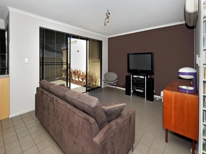 2/110 Caledonian Avenue, Maylands WA 6051