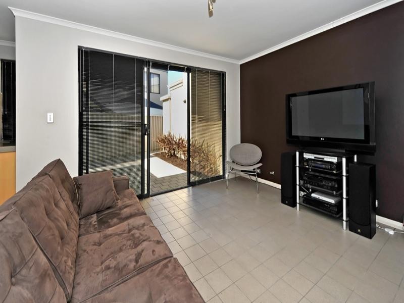 2/110 Caledonian Avenue, Maylands WA 6051