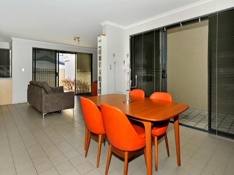 2/110 Caledonian Avenue, Maylands WA 6051