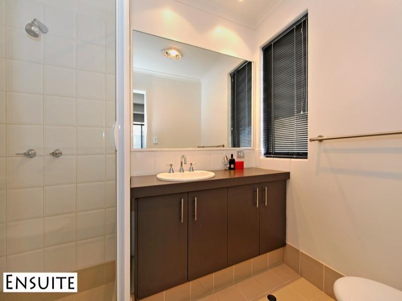 2/110 Caledonian Avenue, Maylands WA 6051