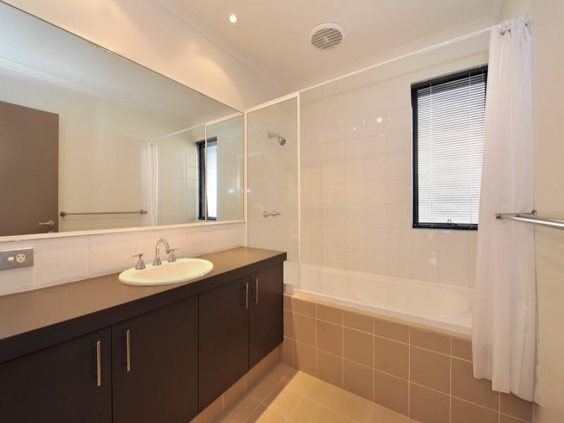 2/110 Caledonian Avenue, Maylands WA 6051