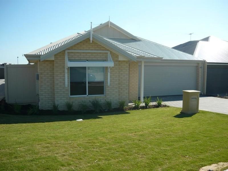 4/16 Larwood Crescent, High Wycombe WA 6057