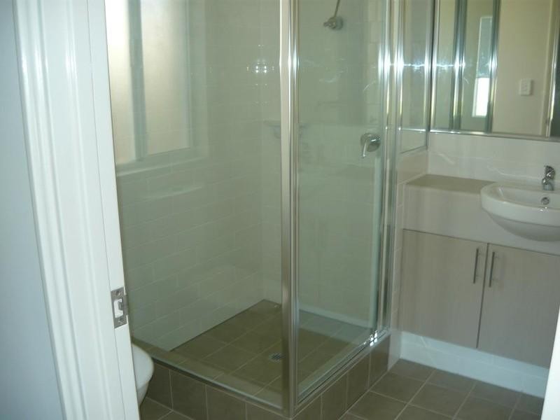 4/16 Larwood Crescent, High Wycombe WA 6057