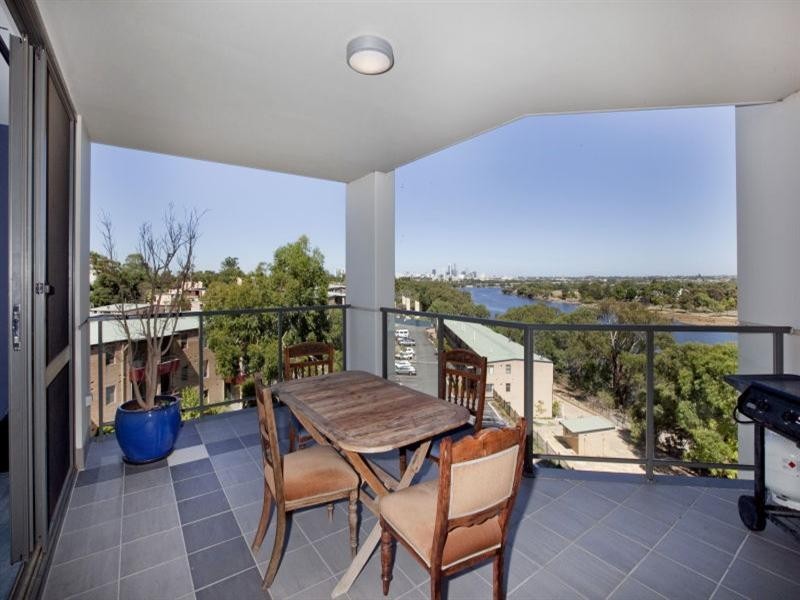 15/18 Tanunda Drive, Rivervale WA 6103