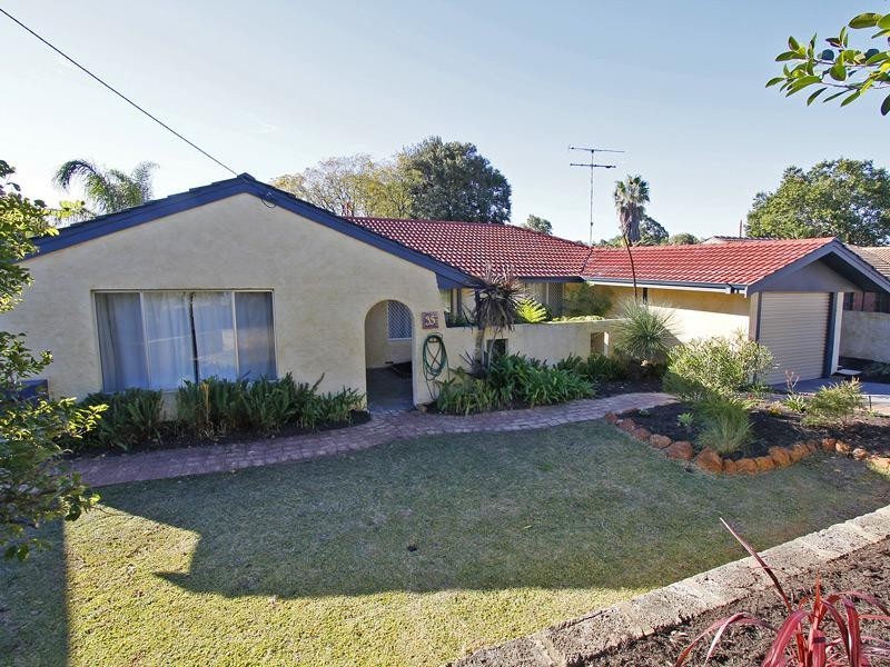 35 Melaleuca Drive, Greenwood WA 6024