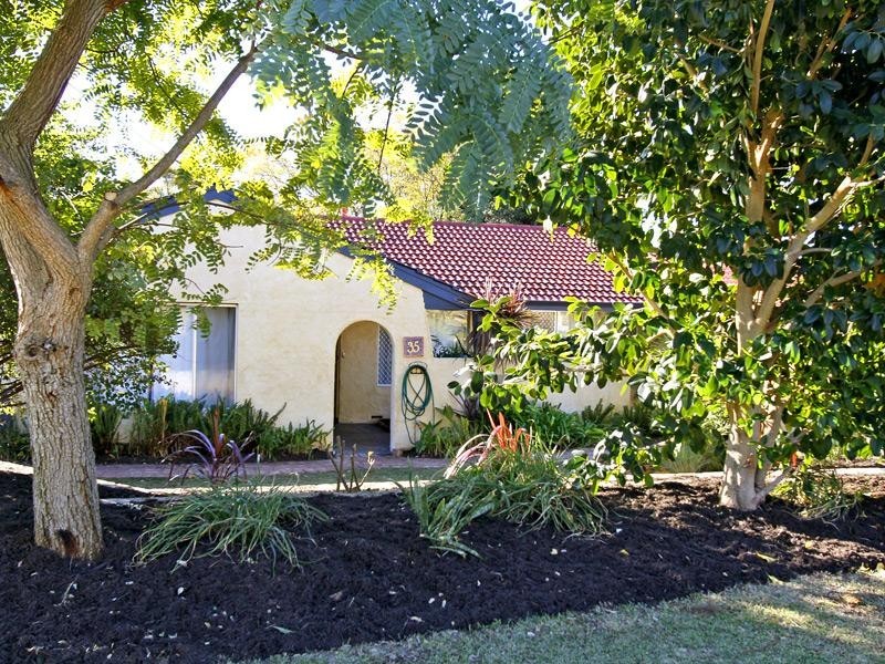 35 Melaleuca Drive, Greenwood WA 6024