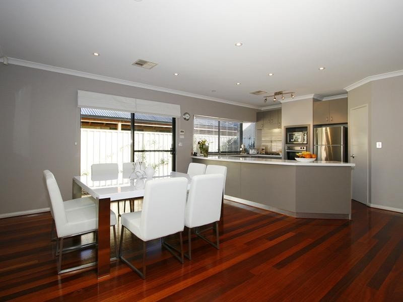 10 Hillsdale Rise, Darch WA 6065