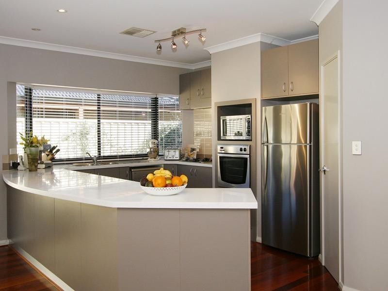 10 Hillsdale Rise, Darch WA 6065