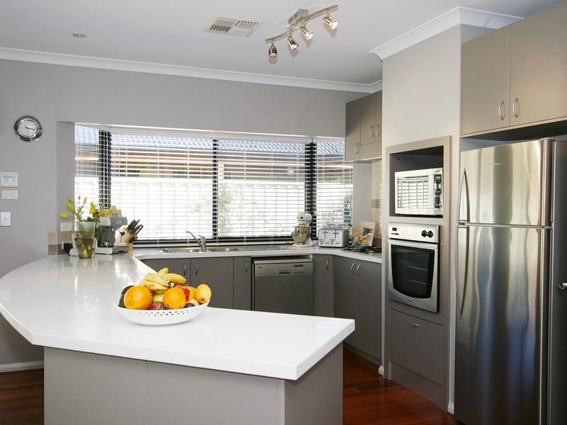 10 Hillsdale Rise, Darch WA 6065