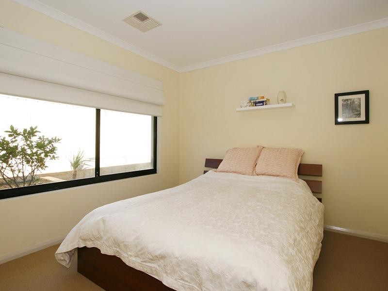 10 Hillsdale Rise, Darch WA 6065