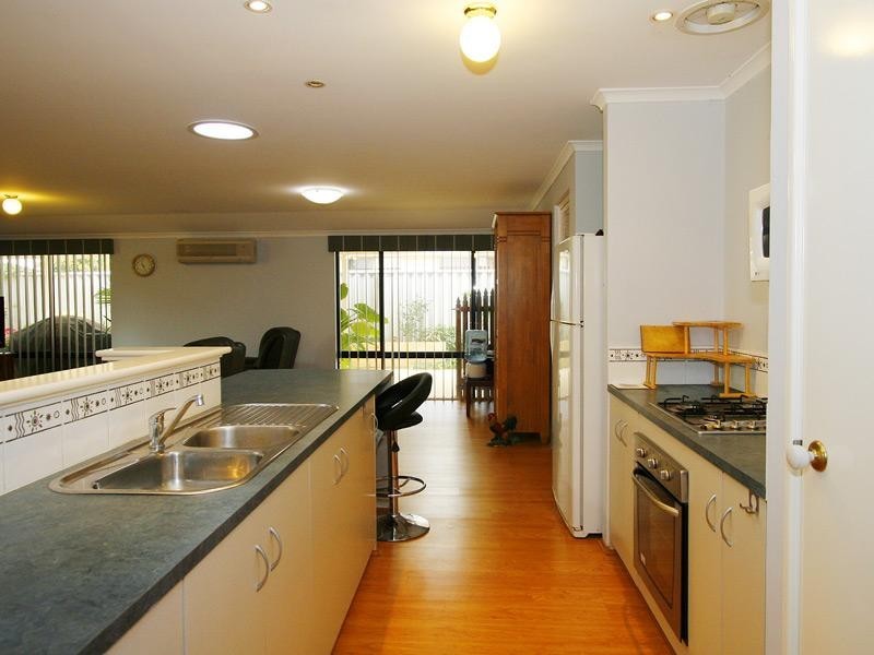 123 Fruit Tree Crescent, Forrestfield WA 6058