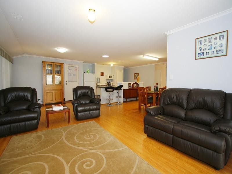 123 Fruit Tree Crescent, Forrestfield WA 6058