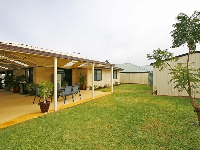 123 Fruit Tree Crescent, Forrestfield WA 6058