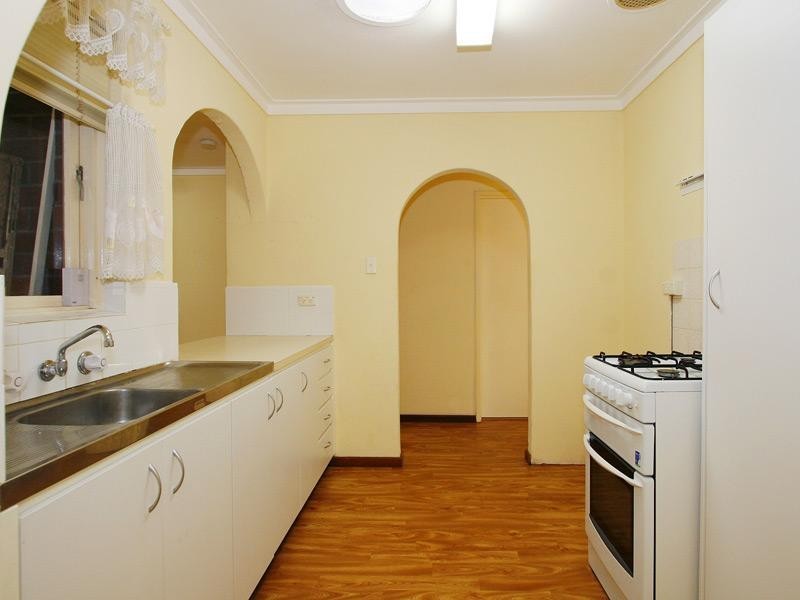 2 Babington Crescent, Bayswater WA 6053