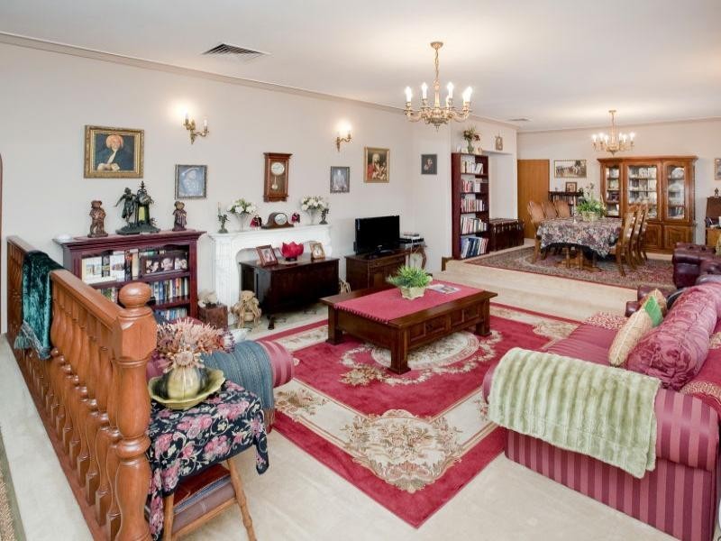 10 Widgee Road, Dianella WA 6059