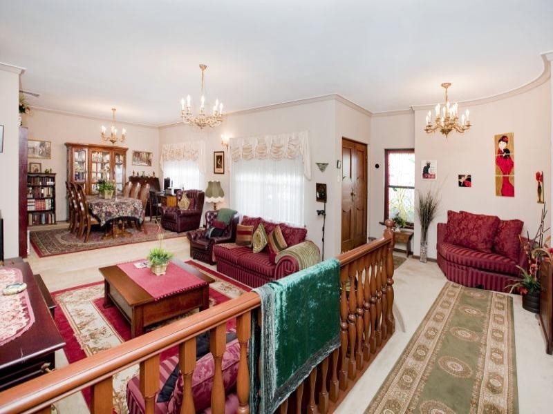 10 Widgee Road, Dianella WA 6059