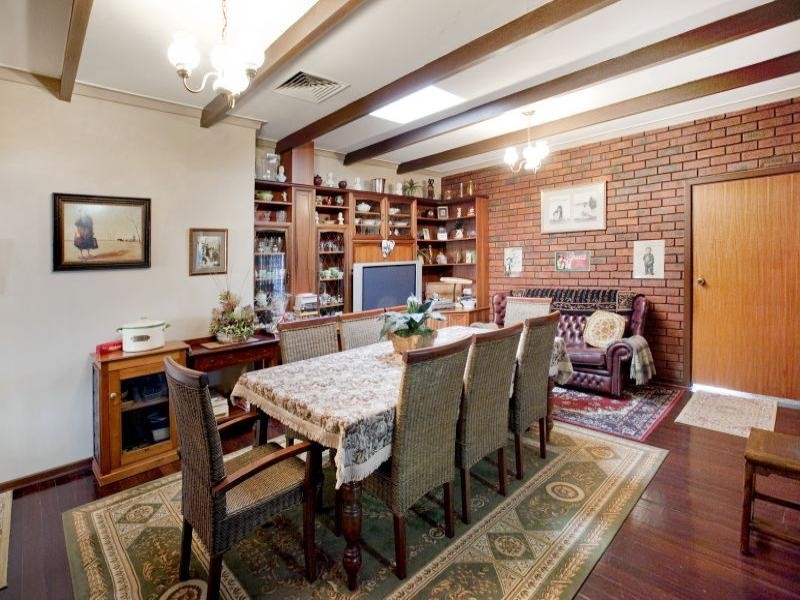 10 Widgee Road, Dianella WA 6059