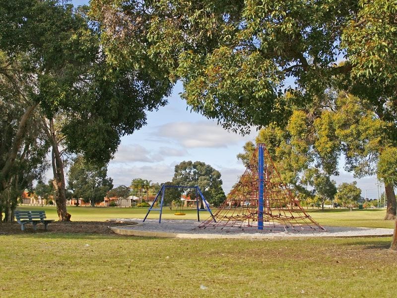 114 Amazon Drive, Beechboro WA 6063