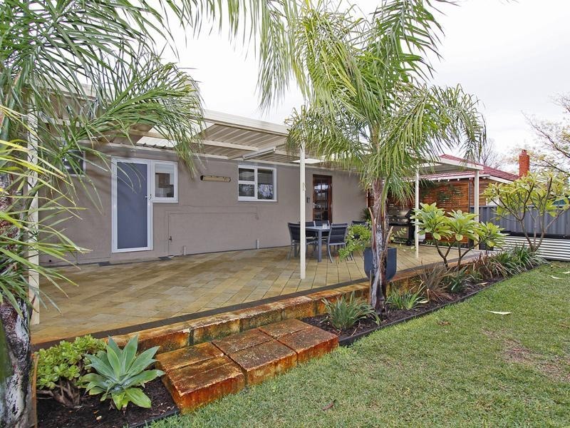 61 Third Avenue, Bassendean WA 6054