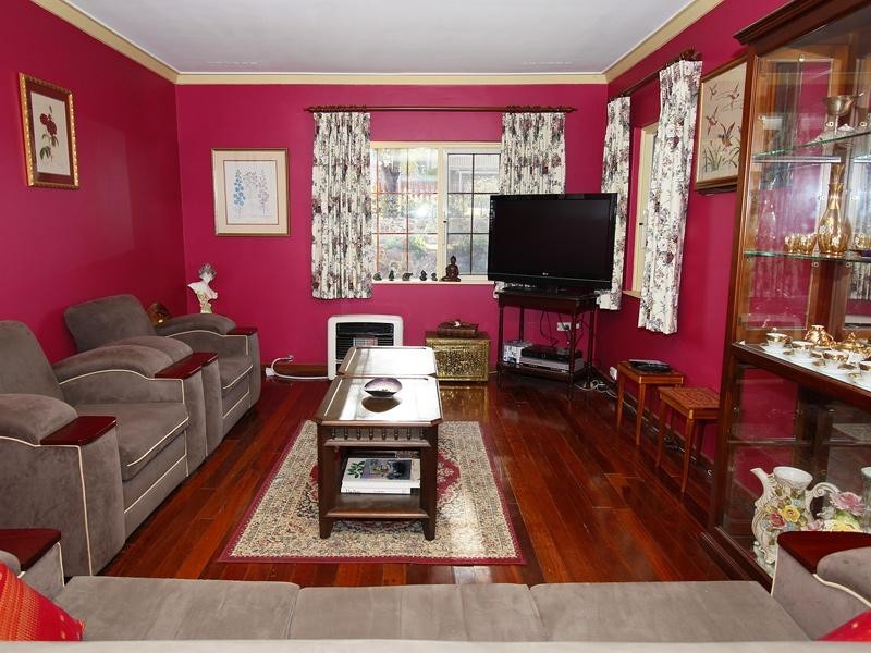 6 Sanderson Street, Embleton WA 6062