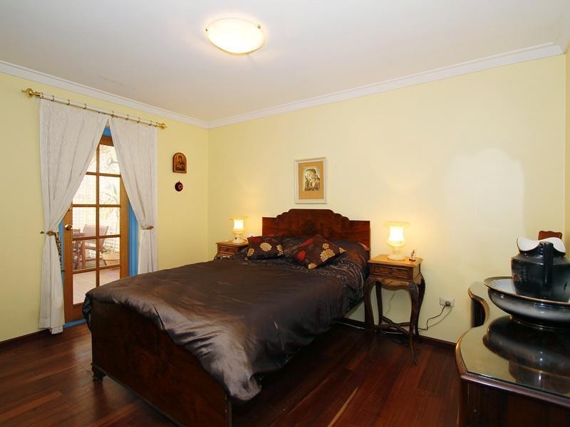 6 Sanderson Street, Embleton WA 6062