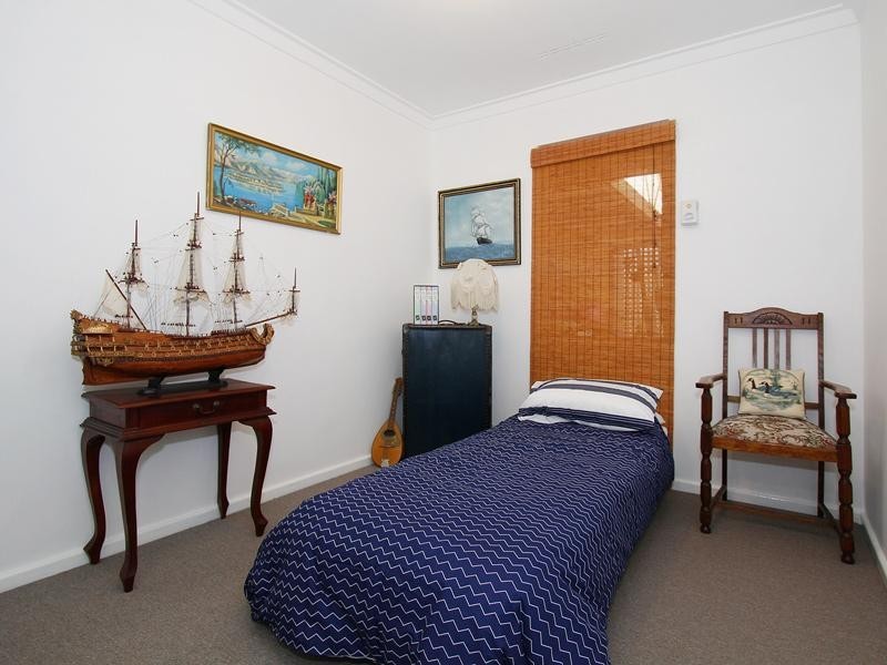 6 Sanderson Street, Embleton WA 6062