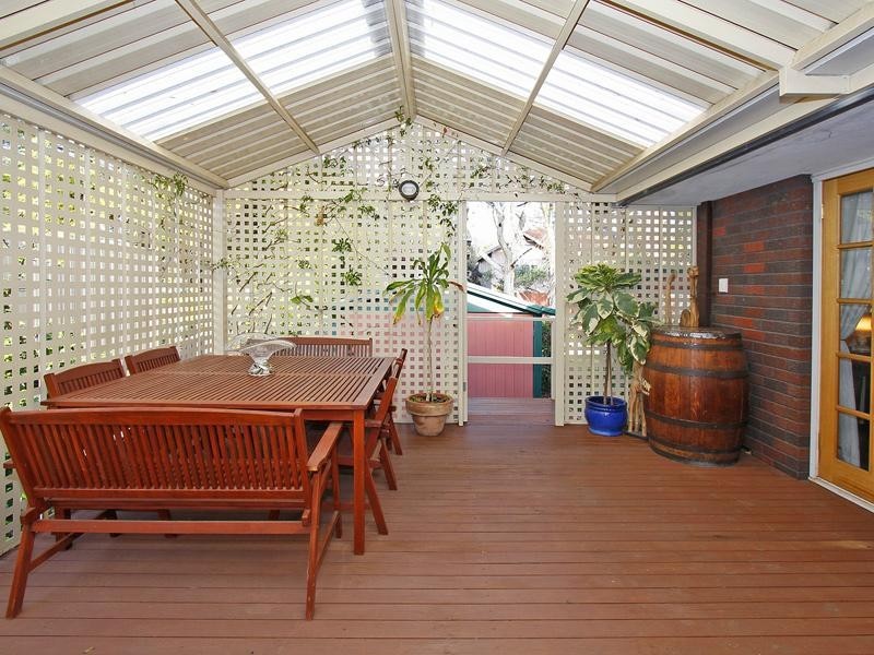 6 Sanderson Street, Embleton WA 6062