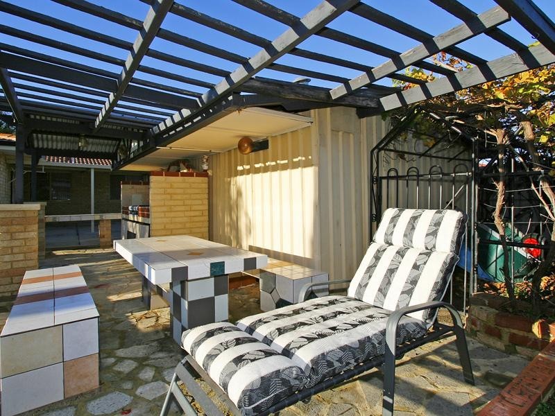 20 Rangeview Court, Maddington WA 6109