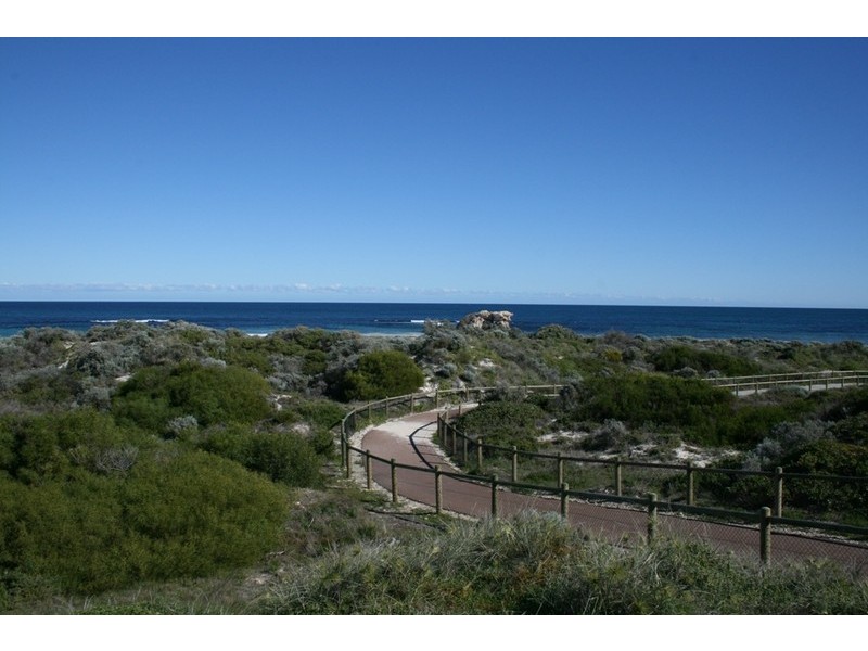 12 Whitfield Drive, Two Rocks WA 6037