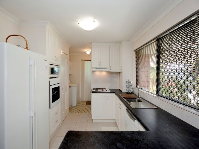 14 Littlemore Way, Eden Hill WA 6054