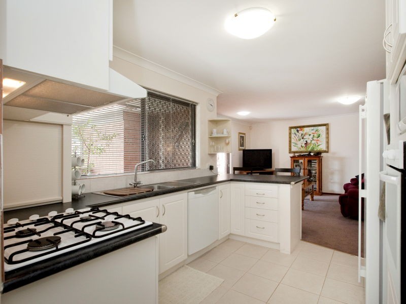 14 Littlemore Way, Eden Hill WA 6054