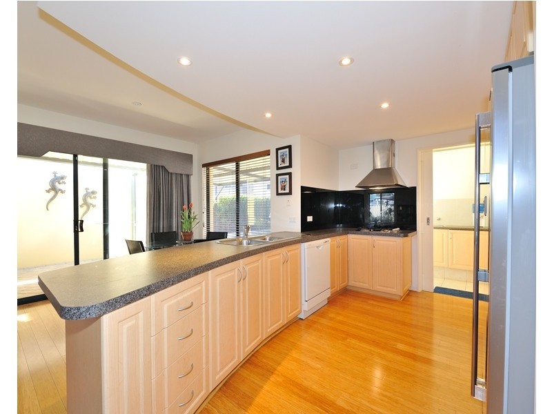 5A Thurlow Avenue, Yokine WA 6060