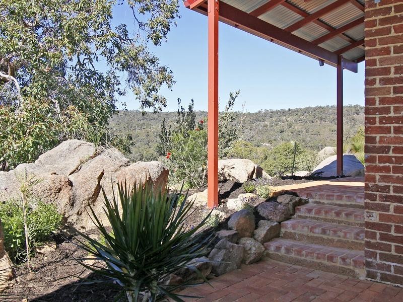 4 Hillway, Swan View WA 6056