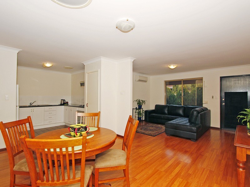 2/6 Brosnan Street, Dianella WA 6059