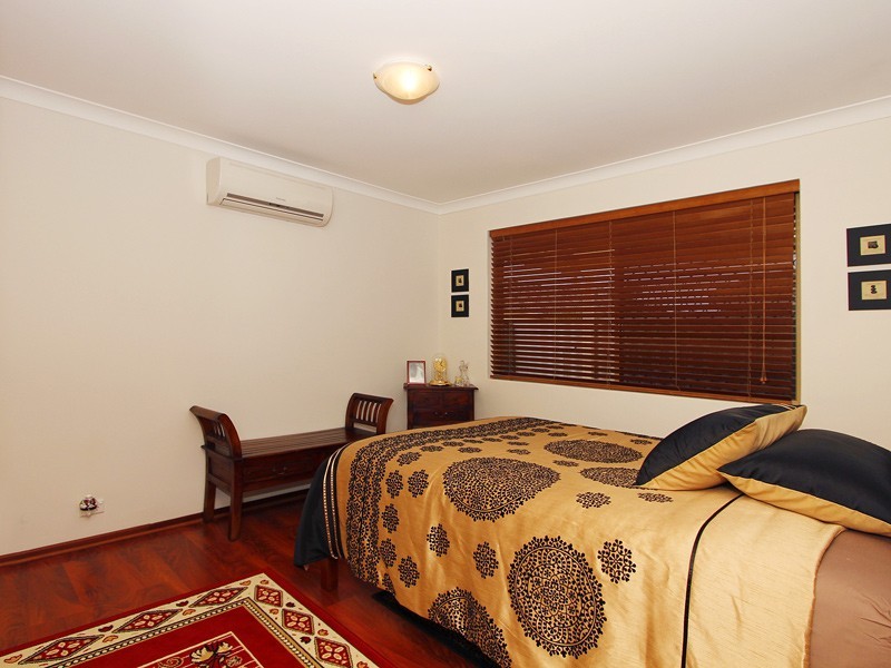 2/6 Brosnan Street, Dianella WA 6059