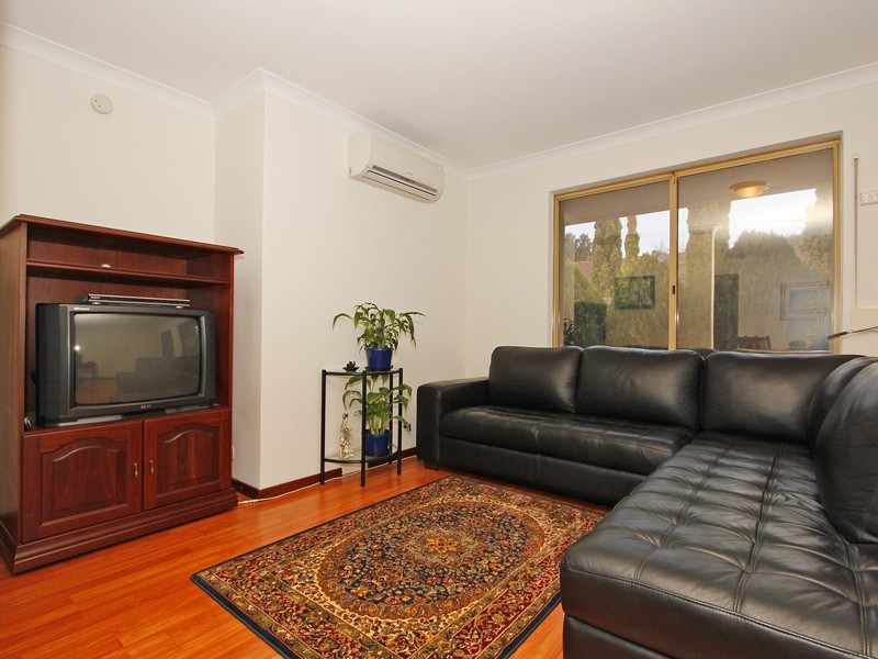 2/6 Brosnan Street, Dianella WA 6059