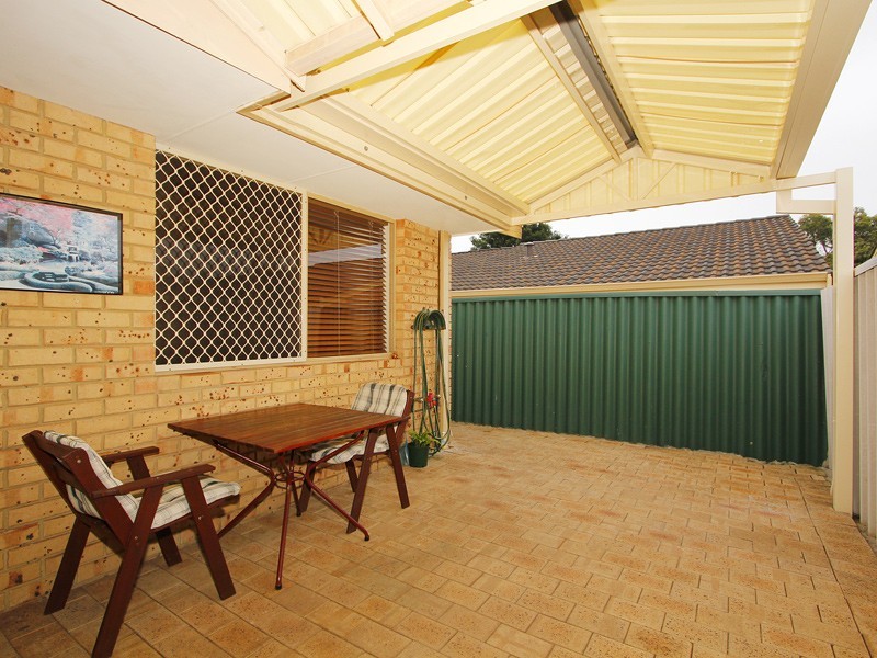 2/6 Brosnan Street, Dianella WA 6059