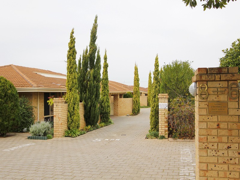 2/6 Brosnan Street, Dianella WA 6059