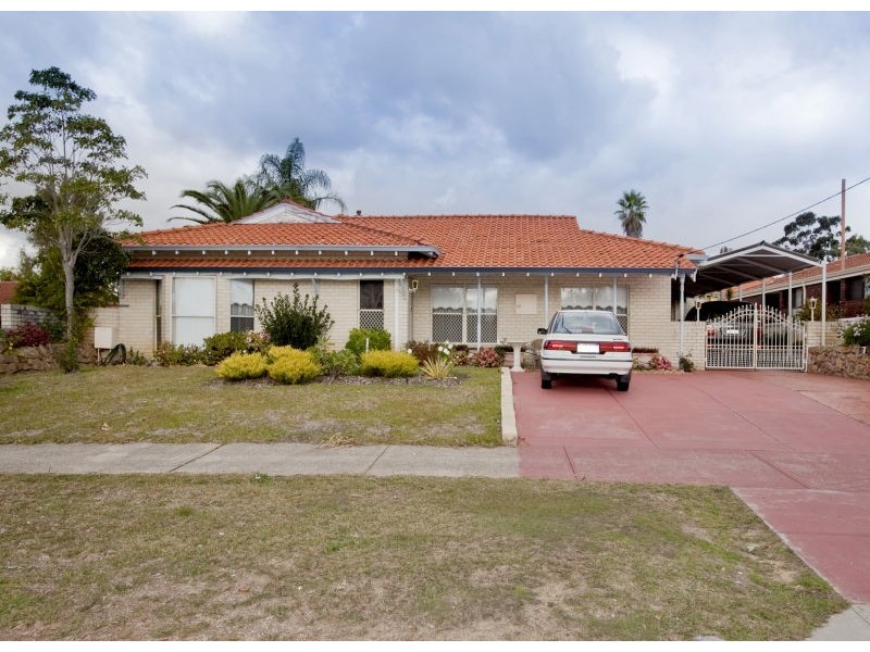 10 Widgee Road, Dianella WA 6059