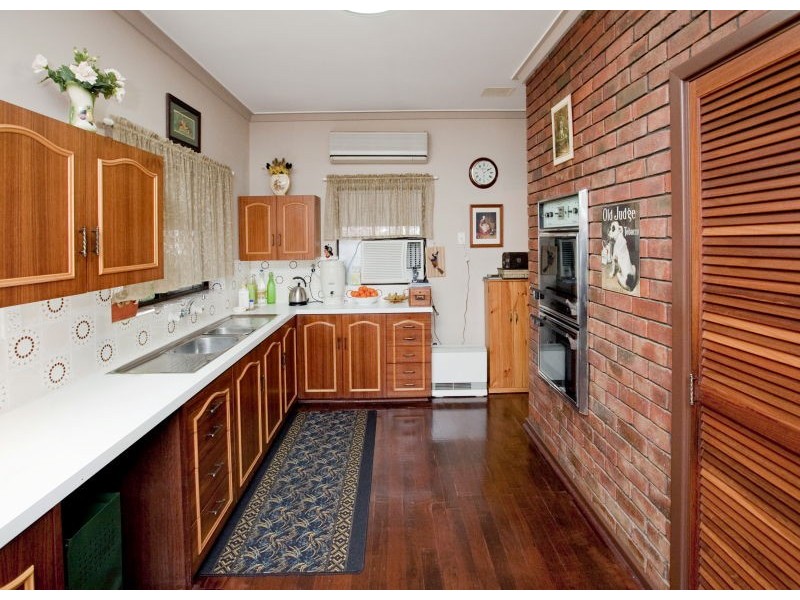 10 Widgee Road, Dianella WA 6059